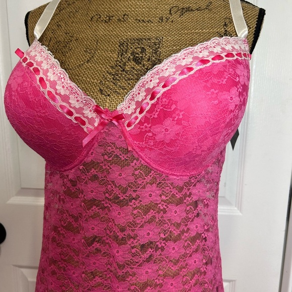 Elegant Pink Lace Chemise - Picture 3 of 5